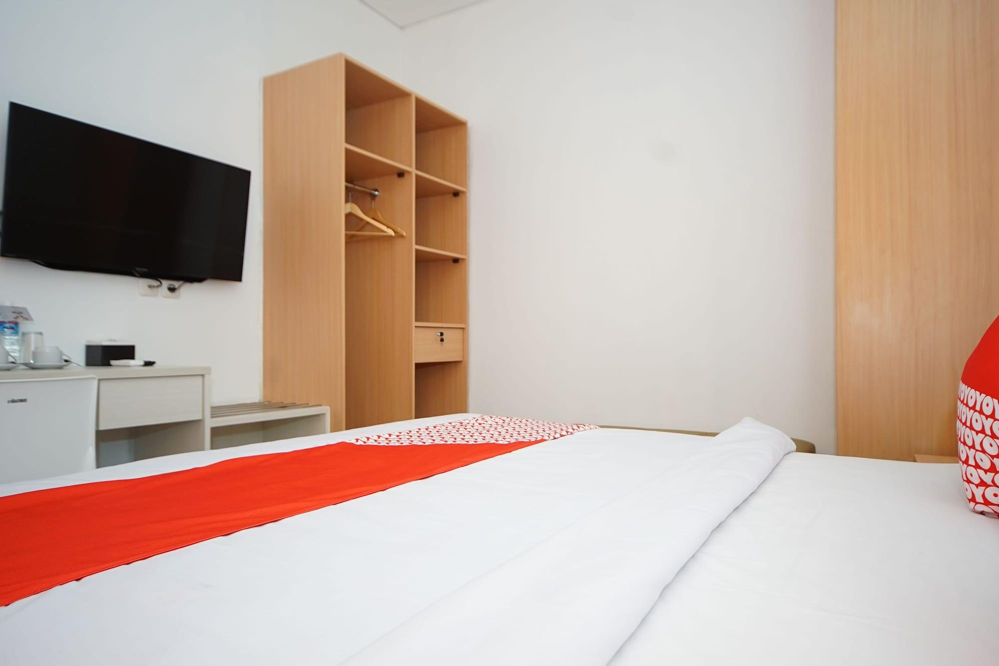 Oyo 344 Kr Hotel Palembang Kültér fotó