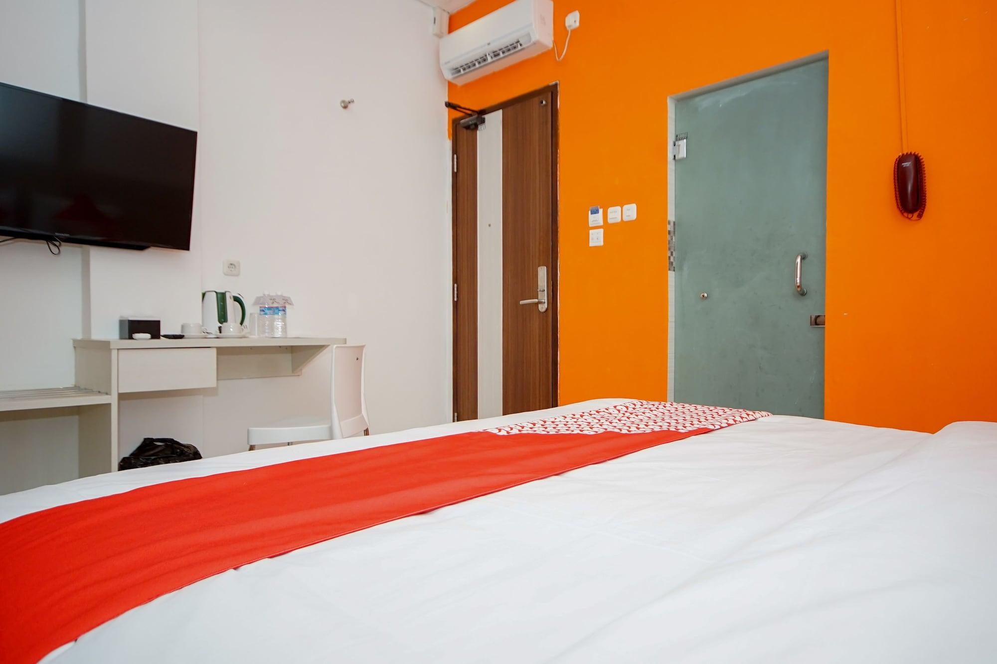 Oyo 344 Kr Hotel Palembang Kültér fotó