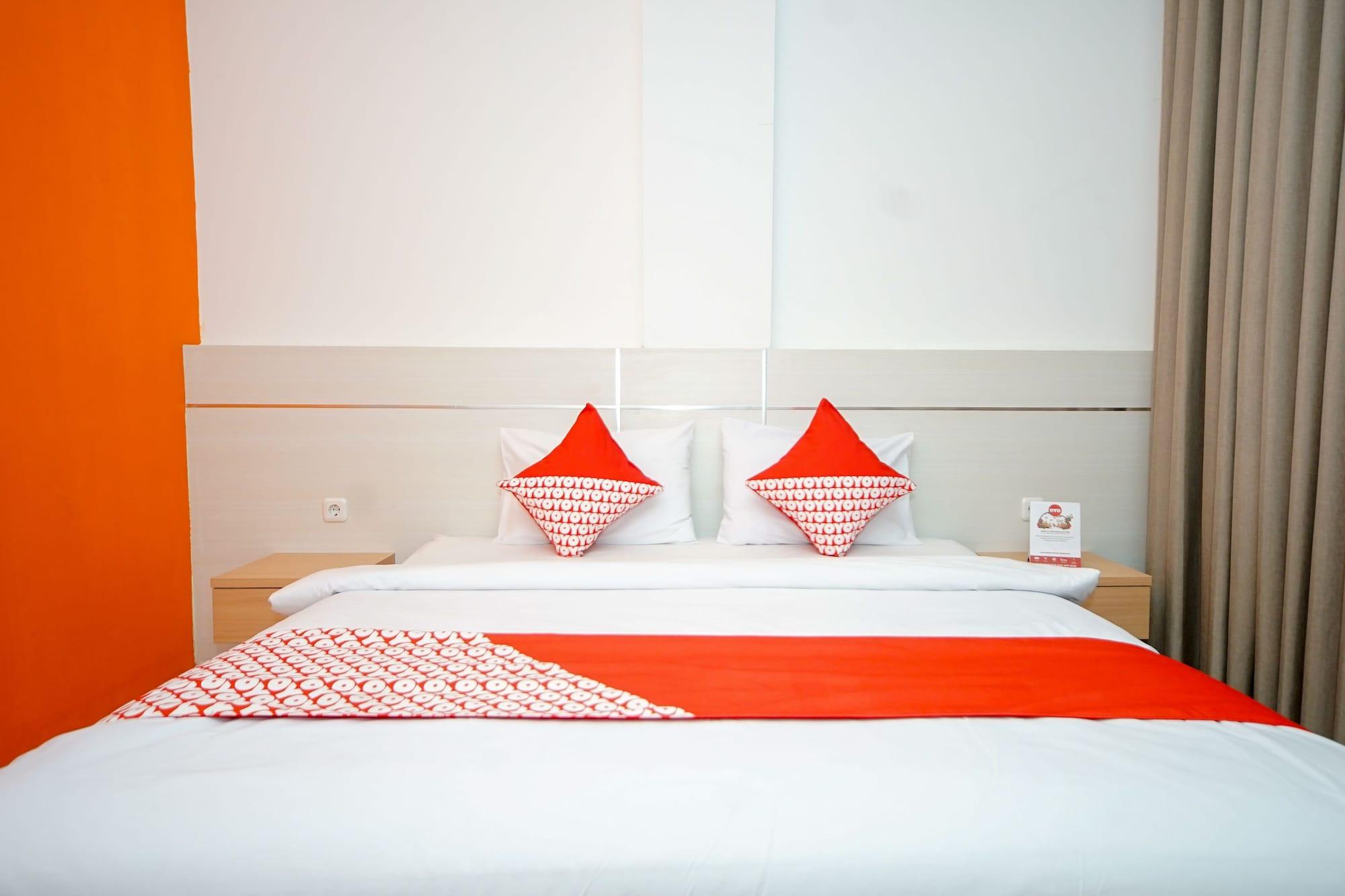 Oyo 344 Kr Hotel Palembang Kültér fotó
