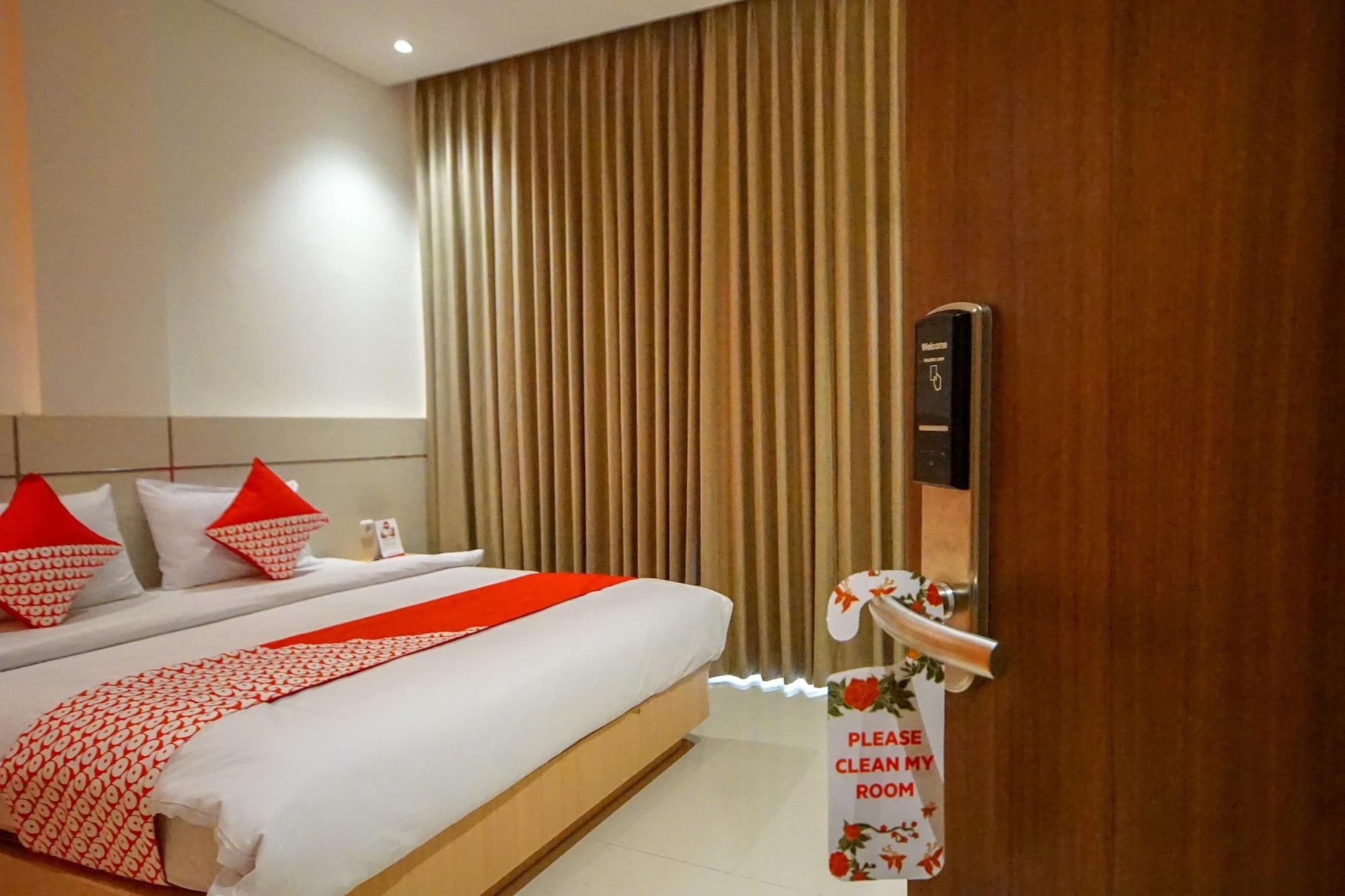 Oyo 344 Kr Hotel Palembang Kültér fotó