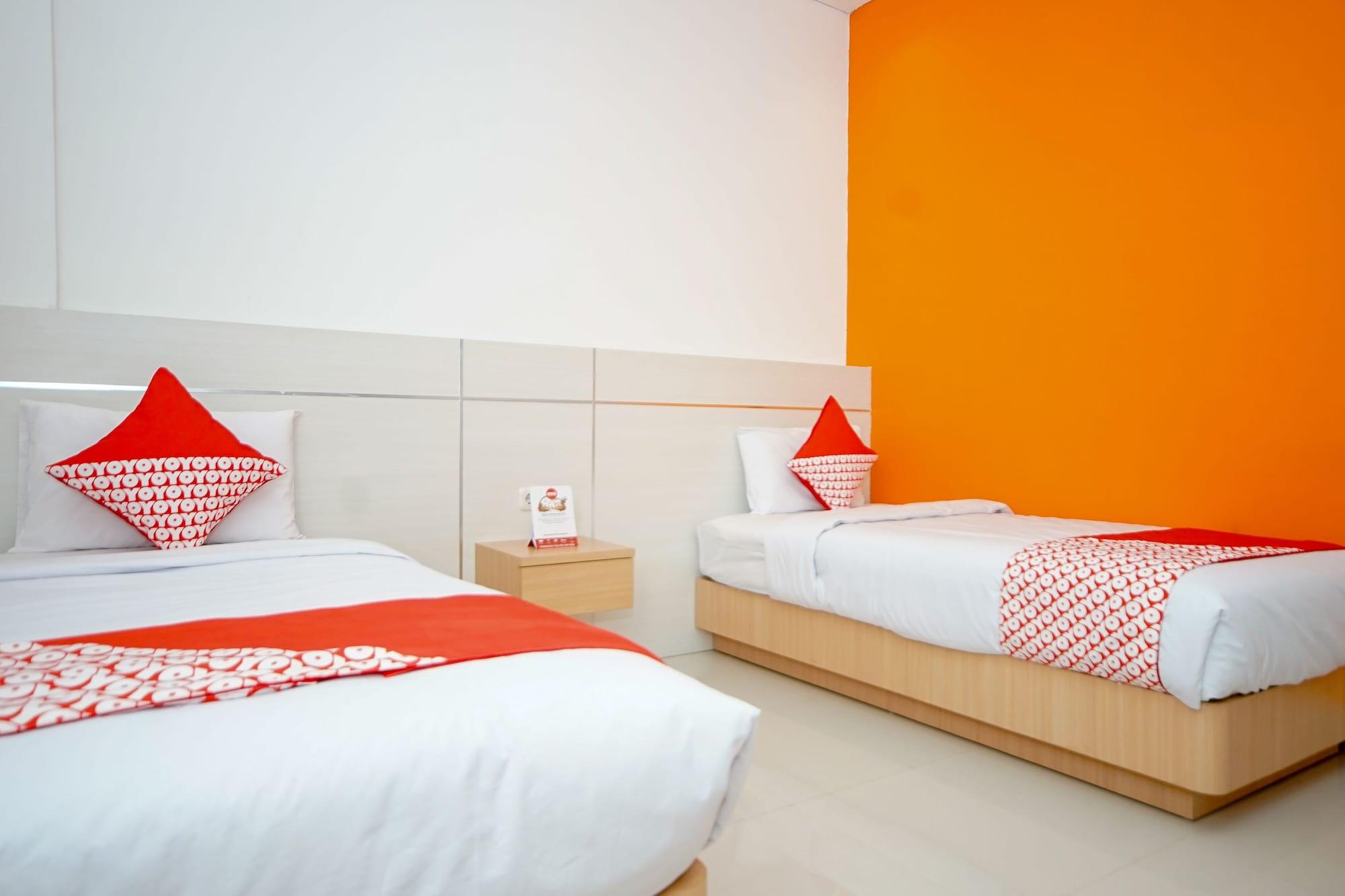 Oyo 344 Kr Hotel Palembang Kültér fotó
