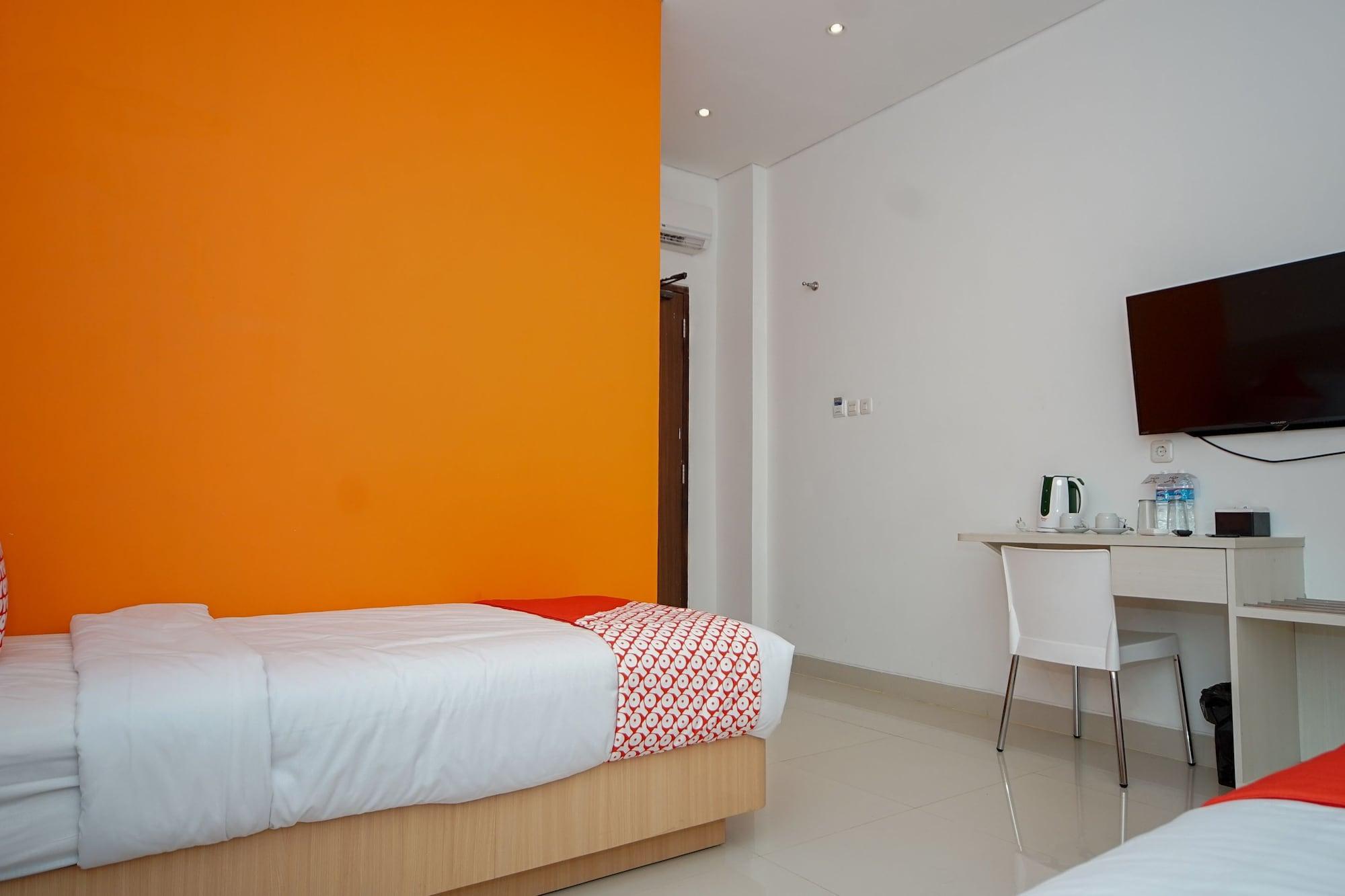 Oyo 344 Kr Hotel Palembang Kültér fotó