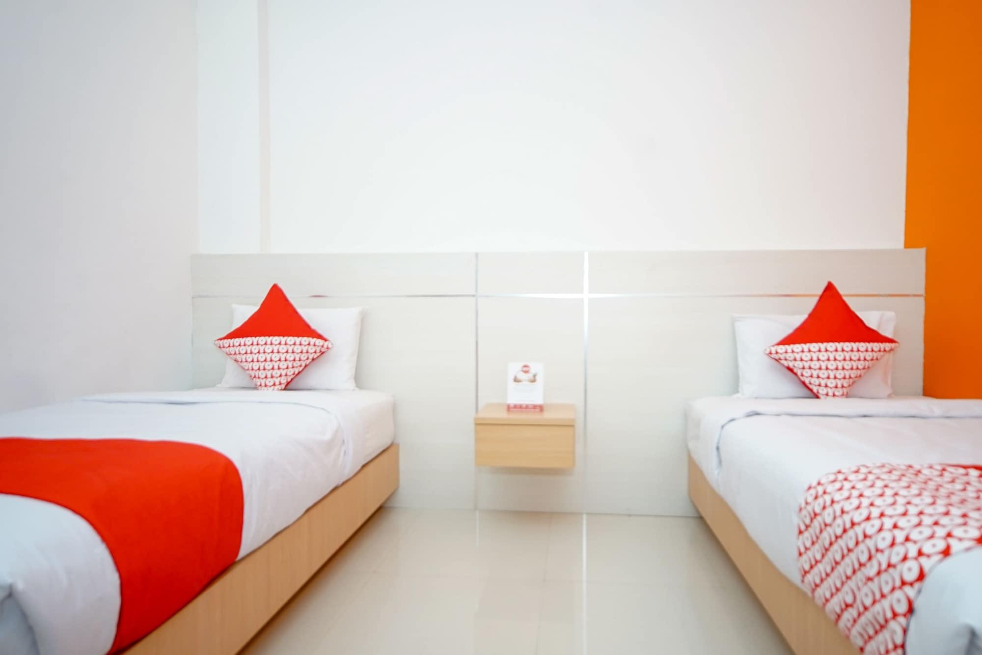 Oyo 344 Kr Hotel Palembang Kültér fotó