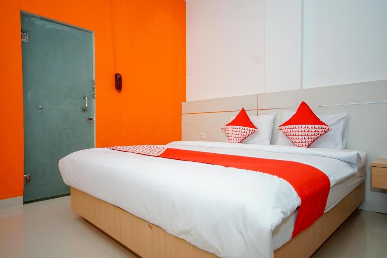 Oyo 344 Kr Hotel Palembang Kültér fotó
