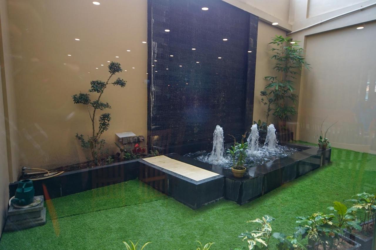 Oyo 344 Kr Hotel Palembang Kültér fotó