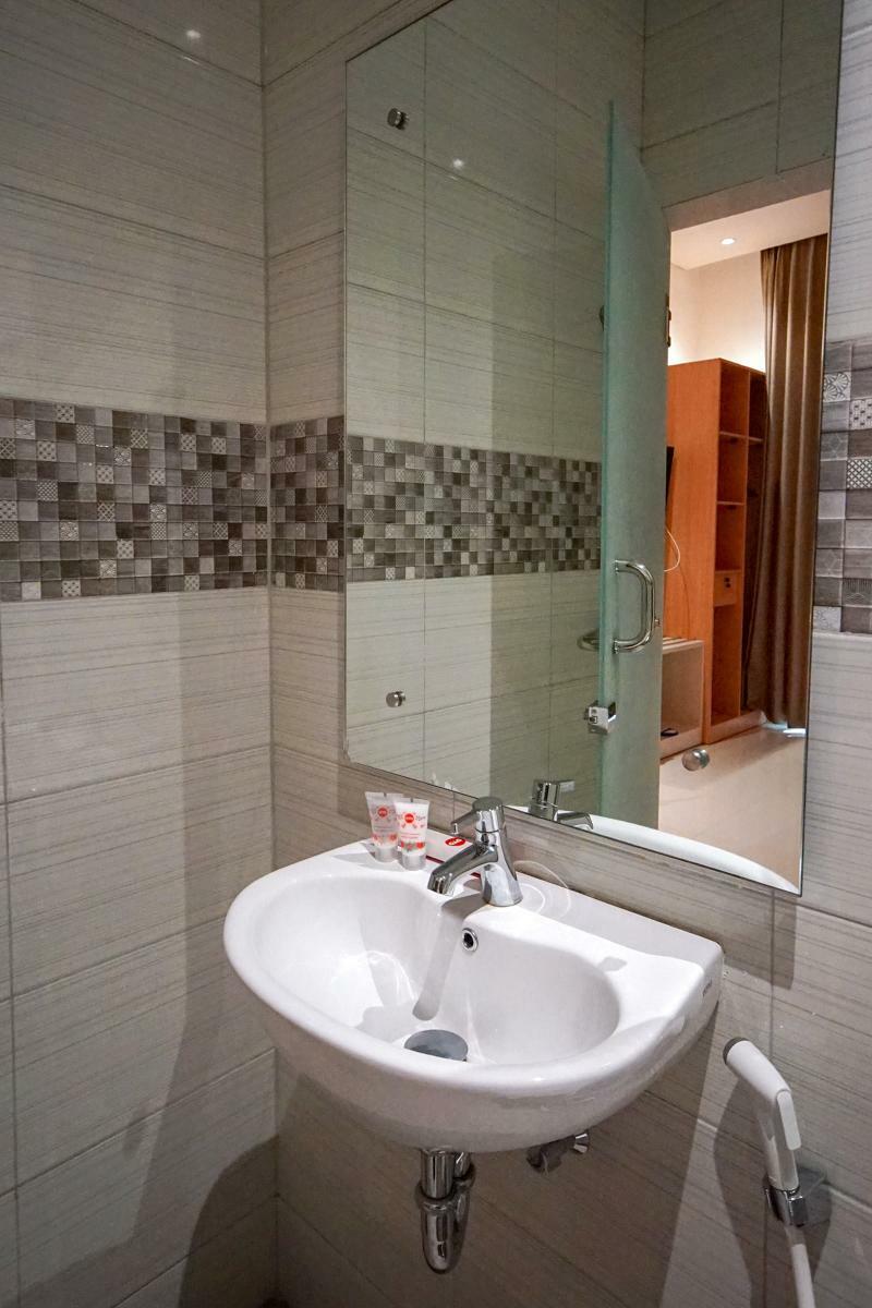 Oyo 344 Kr Hotel Palembang Kültér fotó