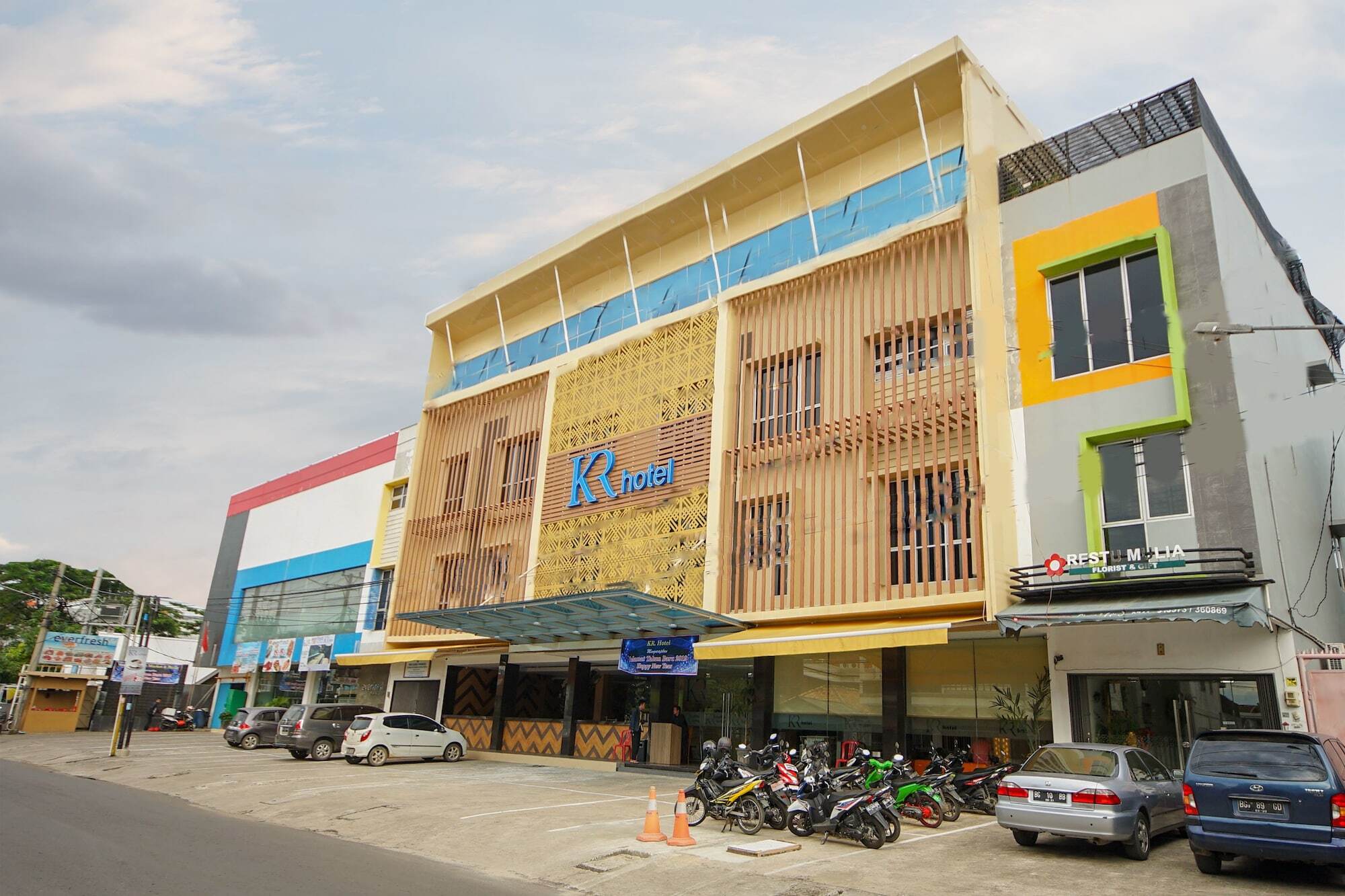 Oyo 344 Kr Hotel Palembang Kültér fotó